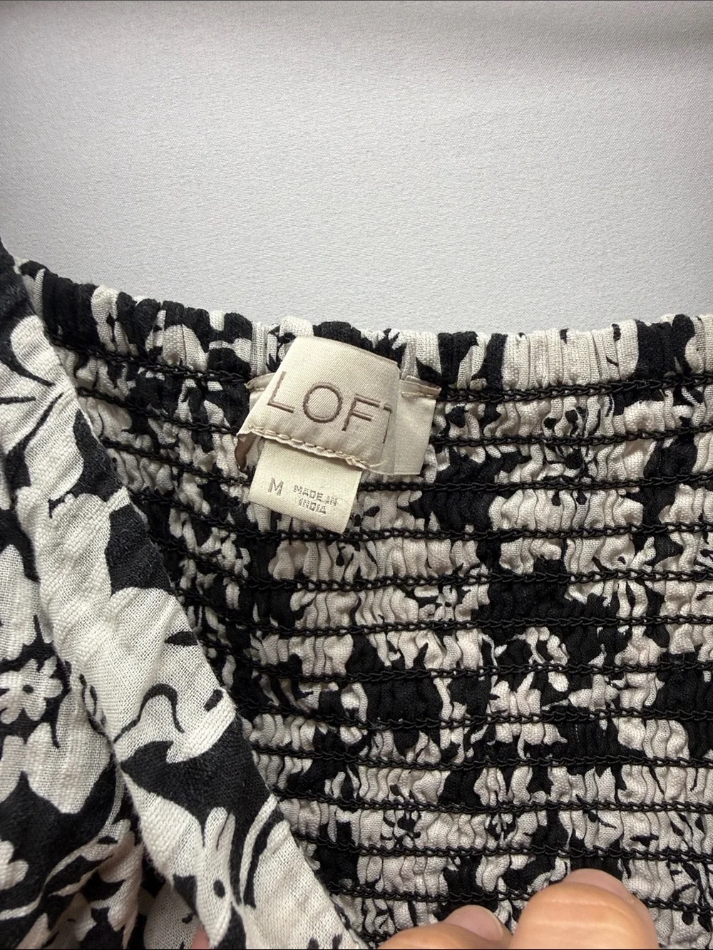LOFT Black & White Floral Puff Sleeve Blouse